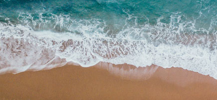 Leia mais sobre o artigo Seja caixa de Som JBL, Sony, Beats: a Playlist Triplos Relax é ideal para curtir a praia